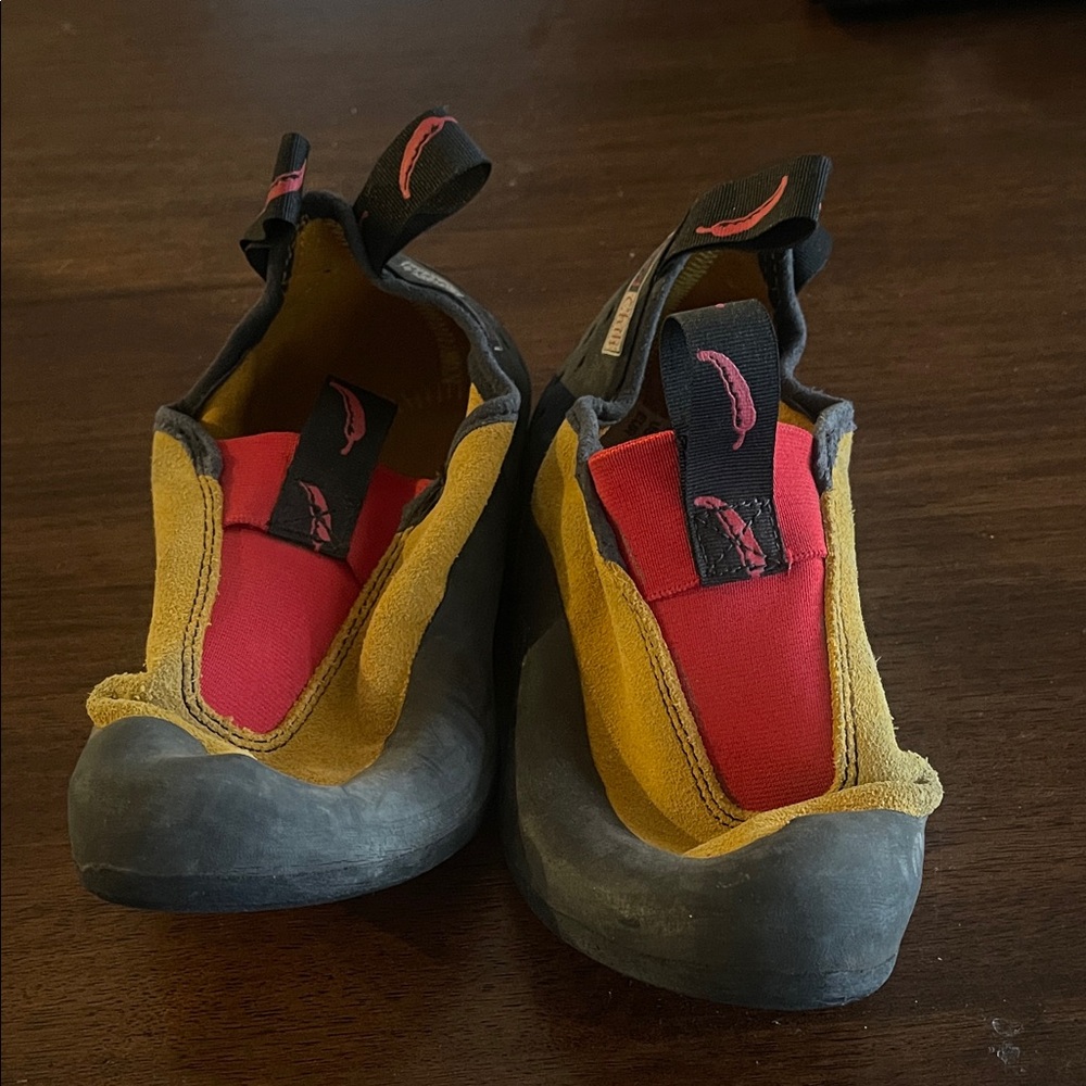 Women's Athletic Climbing Shoes - Red and Yellow